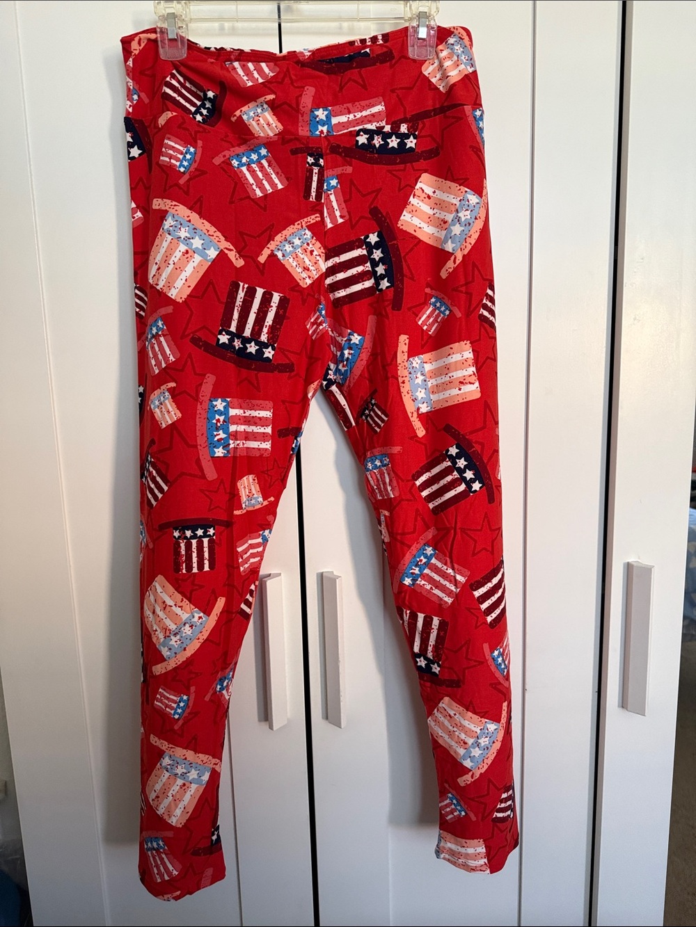 LuLaRoe Red Patriotic Hat Flag Print Leggings